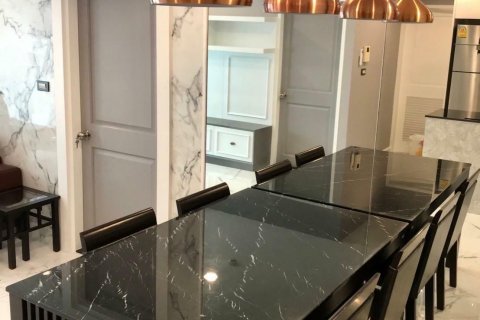 Кондоминиум с 2 спальнями в Клонг Тоэй, Бангкок, Таиланд № 136647 - фото 3