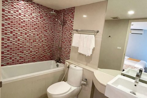 Студия в кондо в Ваттхане, Бангкок, Таиланд № 151755 - фото 4