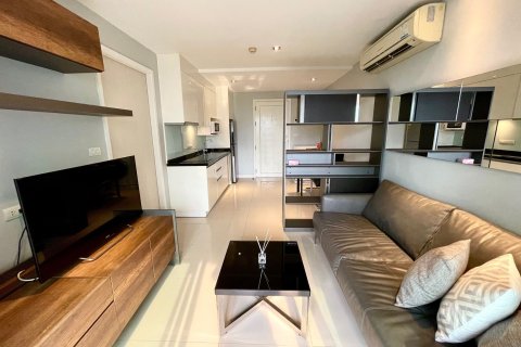 Студия в кондо в Ваттхане, Бангкок, Таиланд № 151755 - фото 1