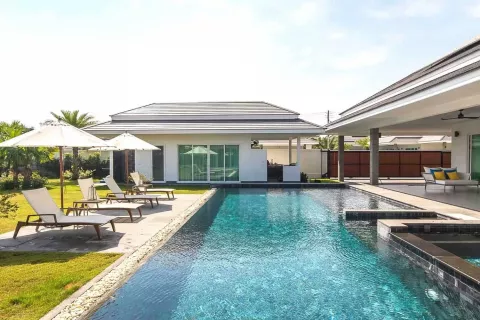 Villa in Cha-am, Thailand 5 bedrooms № 139331 - photo 5