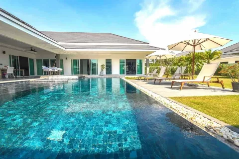 Villa in Cha-am, Thailand 5 bedrooms № 139331 - photo 4