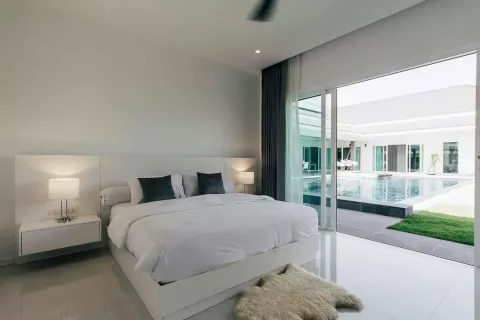 Villa in Cha-am, Thailand 5 bedrooms № 139331 - photo 26