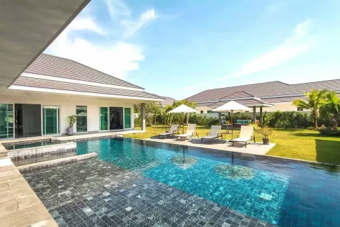 Villa in Cha-am, Thailand 5 bedrooms № 139331 - photo 6
