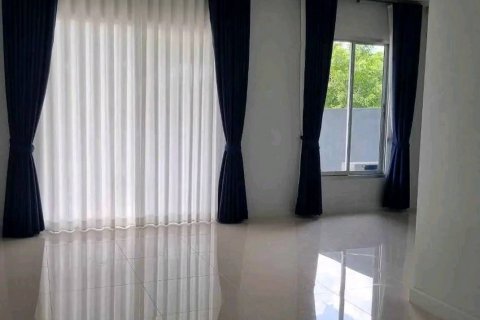 Townhouse in Phuket, Thailand 3 bedrooms № 139327 - photo 2