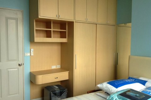 Condo in Khlong San, Bangkok, Thailand, 2 bedrooms № 139329 - photo 9