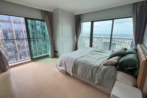 Condo à Khlong Toei, Bangkok, Thaïlande, 3 chambres № 201231 - photo 2