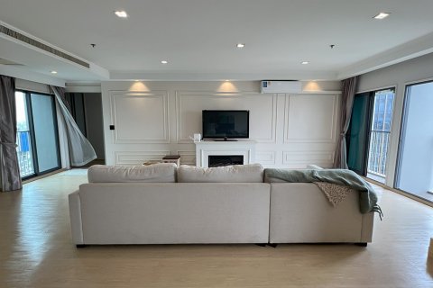 Condo à Khlong Toei, Bangkok, Thaïlande, 3 chambres № 201231 - photo 10