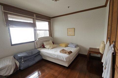 Condo à Khlong Toei, Bangkok, Thaïlande, 3 chambres № 201225 - photo 8
