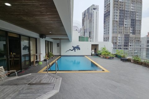 Condo à Khlong Toei, Bangkok, Thaïlande, 3 chambres № 201225 - photo 4