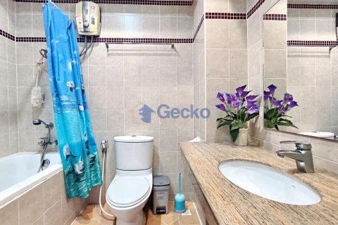 Condo in Pattaya, Thailand, 2 bedrooms № 196726 - photo 4