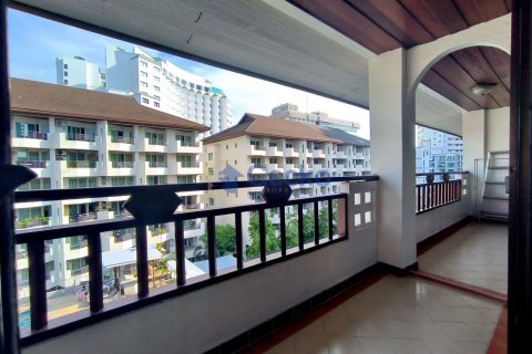 Condo in Pattaya, Thailand, 2 bedrooms № 196726 - photo 8