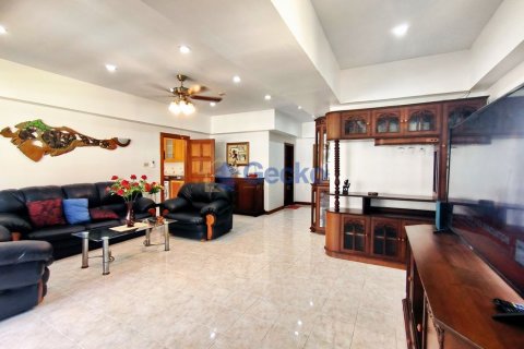 Condo in Pattaya, Thailand, 2 bedrooms № 196726 - photo 5