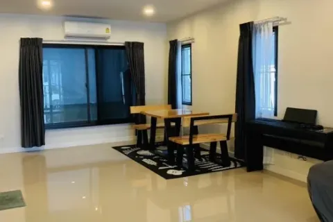 Reihenhaus in Bang Kaeo, Thailand 3 Schlafzimmer № 219702 - Foto 2
