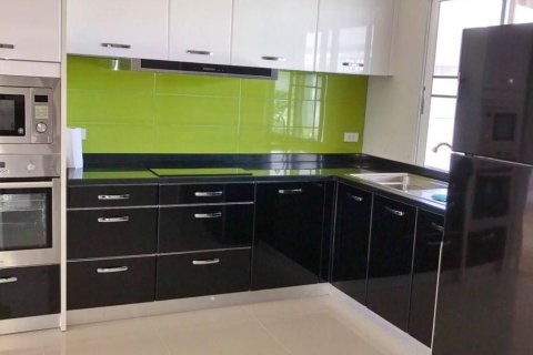 Villa in Chiang Mai, Thailand 4 bedrooms № 169556 - photo 8