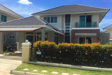 Villa in Chiang Mai, Thailand 4 bedrooms № 169556