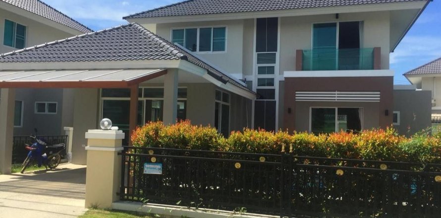 Villa in Chiang Mai, Thailand 4 bedrooms № 169556