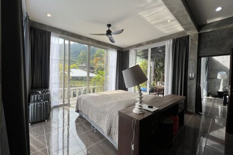 Villa in Phuket, Thailand 4 bedrooms № 169557 - photo 8