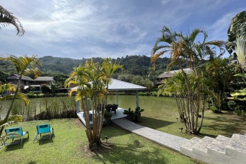 Villa in Phuket, Thailand 4 bedrooms № 169557 - photo 24