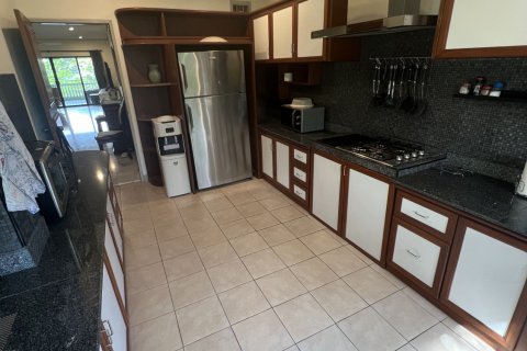 Кондоминиум с 4 спальнями в Паттайе, Таиланд № 138475 - фото 9