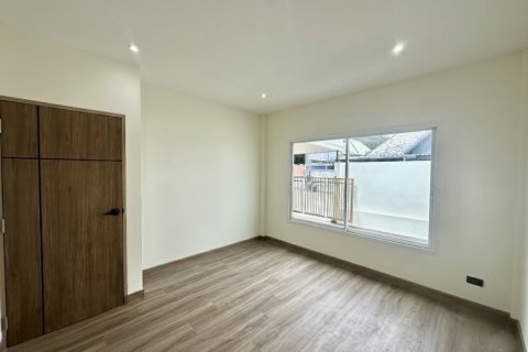 Дом в Паклоке, Таиланд с 3 спальнями  № 135730 - фото 18