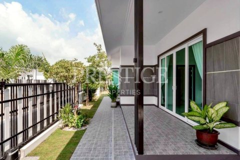 House in Pattaya, Thailand 3 bedrooms № 202040 - photo 12