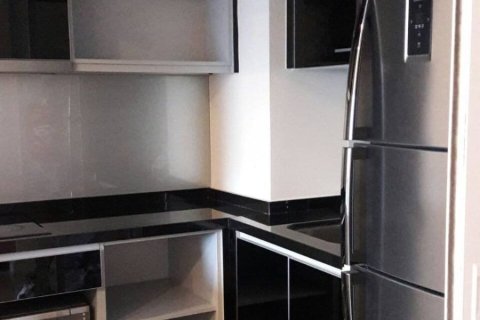 Studio in the Condo in Khlong Toei, Bangkok, Thailand  № 167909 - photo 4