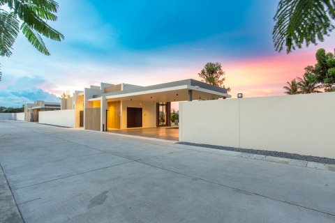 Villa in Hua Hin, Thailand 3 bedrooms № 170228 - photo 19