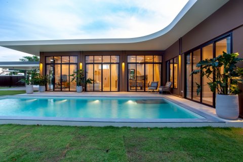 Villa in Hua Hin, Thailand 3 bedrooms № 170228 - photo 20