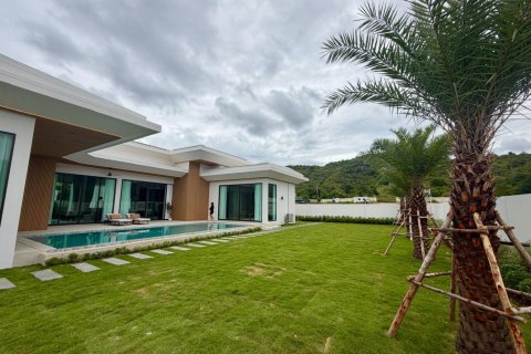 Villa in Hua Hin, Thailand 3 Schlafzimmer № 170229 - Foto 5