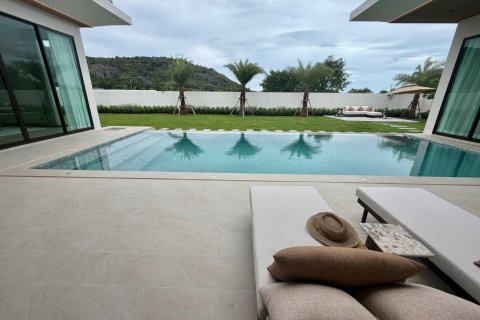 Chalet de 3 dormitorios en Hua Hin, Tailandia № 170230 - foto 8