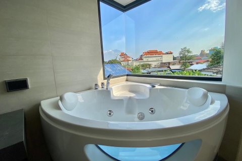 Villa in Chiang Mai, Thailand 5 bedrooms № 155317 - photo 12