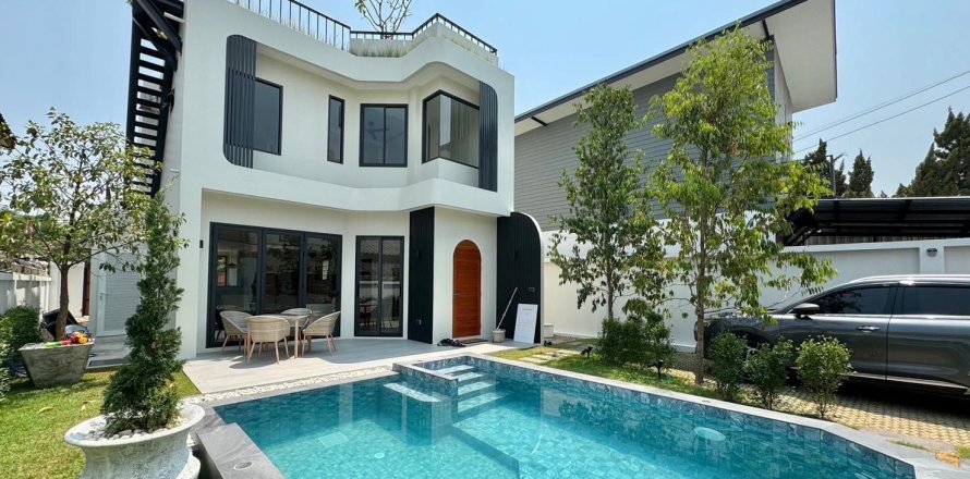 Villa in Chiang Mai, Thailand 5 bedrooms № 155317