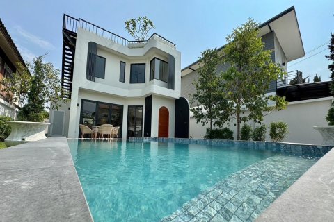 Villa in Chiang Mai, Thailand 5 bedrooms № 155317 - photo 3