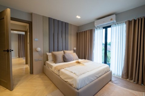 House in Chiang Mai, Thailand 4 bedrooms № 155319 - photo 16