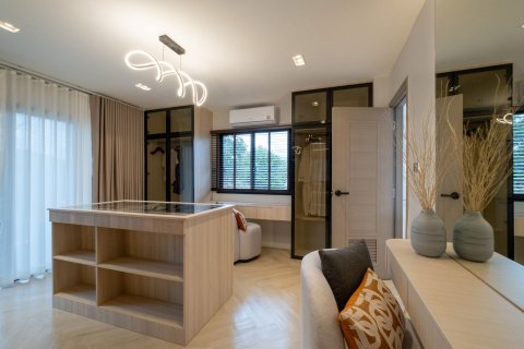 House in Chiang Mai, Thailand 4 bedrooms № 155319 - photo 14