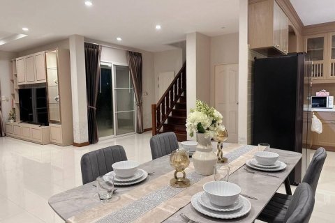 House in Chiang Mai, Thailand 3 bedrooms № 155323 - photo 9