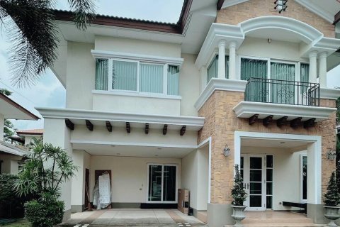 House in Chiang Mai, Thailand 3 bedrooms № 155323