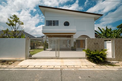 Villa à Chiang Mai, Thaïlande 4 chambres № 155320 - photo 1
