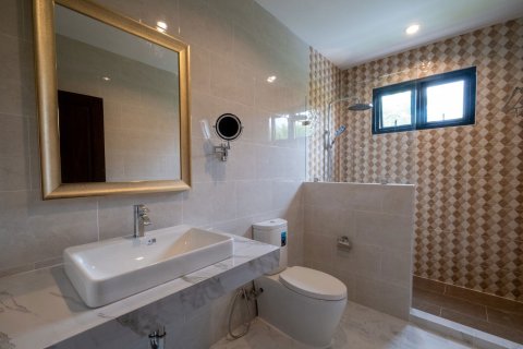 House in Chiang Mai, Thailand 5 bedrooms № 155318 - photo 24