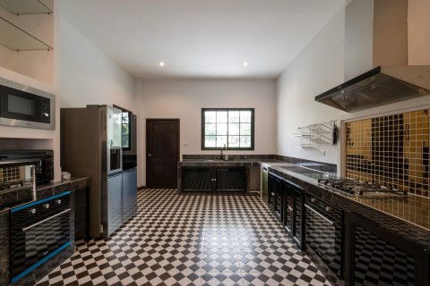 House in Chiang Mai, Thailand 5 bedrooms № 155318 - photo 11