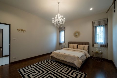 House in Chiang Mai, Thailand 5 bedrooms № 155318 - photo 14