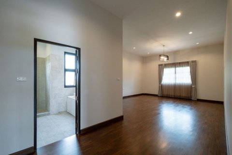 House in Chiang Mai, Thailand 5 bedrooms № 155318 - photo 18