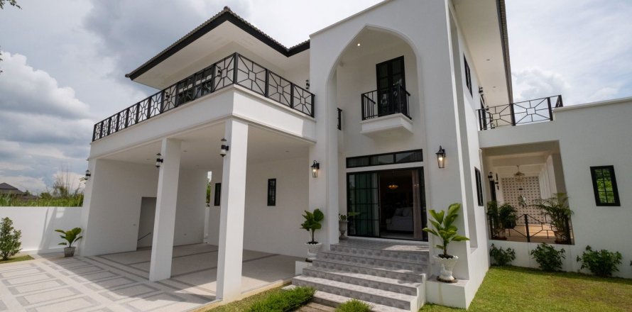House in Chiang Mai, Thailand 5 bedrooms № 155318