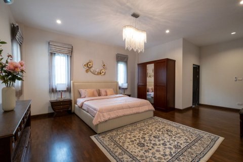 House in Chiang Mai, Thailand 5 bedrooms № 155318 - photo 13