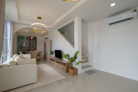 Villa in Chiang Mai, Thailand 4 bedrooms № 155321 - photo 6