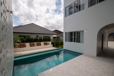 Villa in Chiang Mai, Thailand 4 bedrooms № 155321 - photo 5