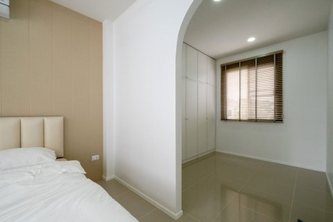 Villa in Chiang Mai, Thailand 4 bedrooms № 155321 - photo 11