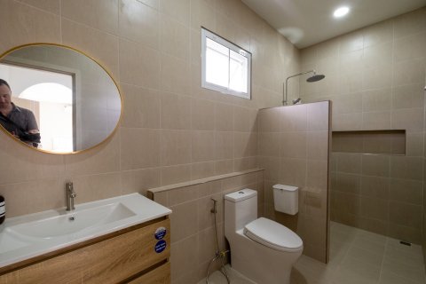 Villa in Chiang Mai, Thailand 4 bedrooms № 155321 - photo 16