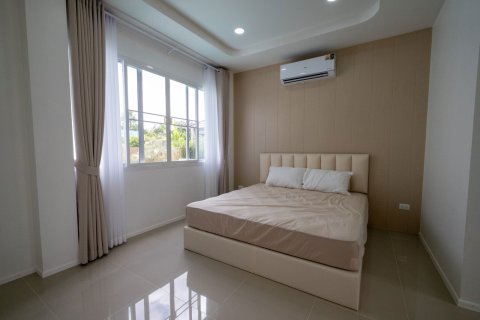 Villa in Chiang Mai, Thailand 4 bedrooms № 155321 - photo 15