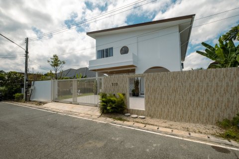 Villa in Chiang Mai, Thailand 4 bedrooms № 155321 - photo 2